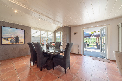 009 Comfortabele 6 persoons vakantiewoning met royale tuin en veranda