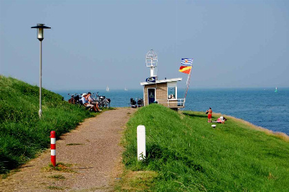 024 Een comfortabel 8 persoons vakantiehuis met sauna in sfeervol Wemeldinge