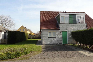 Leuke 5 persoons woning op aangename ligging met tuinhuis