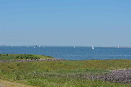 015 Moderne 2 persoons vakantiewoning met overdekt terras aan de Oosterschelde