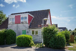 Mooie 5 persoons woning op aangename ligging met tuinhuis