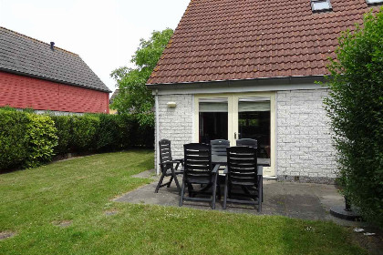 010 Mooie woning met afgesloten tuin en tuinhuis op het zuiden