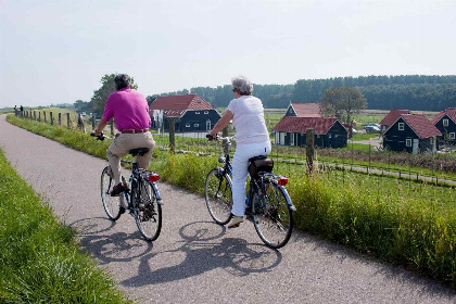 031 Prachtige groepsaccommodatie met ruime tuin voor 48 personen in Wemeldinge