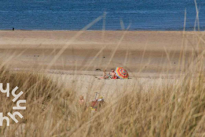 017 Luxe 4 persoons vakantiehuis met sauna op loopafstand van het strand