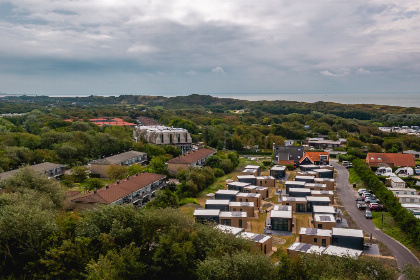 037 Moderne 4 persoons vakantiewoning op 500 meter van het strand