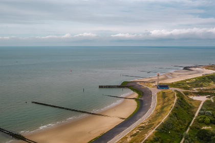 038 Moderne 4 persoons vakantiewoning op 500 meter van het strand