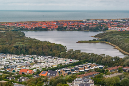 039 Moderne 4 persoons vakantiewoning op 500 meter van het strand