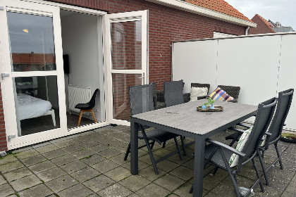 017 4 persoons appartement middenin centrum van Zoutelande, onderaan de duinen