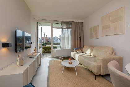 002 Kurhaus appartement nr. 1 met terras op 2 min van het strand | Nieuwstraat 1 Zoutelande