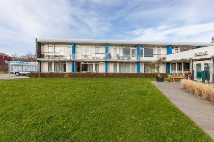 026 Kurhaus appartement nr. 1 met terras op 2 min van het strand | Nieuwstraat 1 Zoutelande