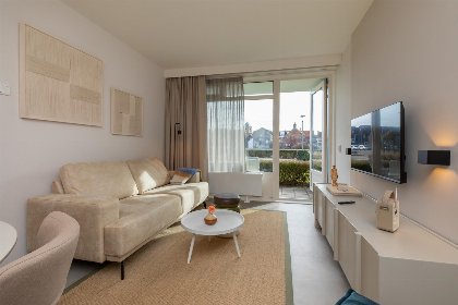 002 Kurhaus appartement nr. 2 met terras op 2 min van het strand | Nieuwstraat 1 Zoutelande