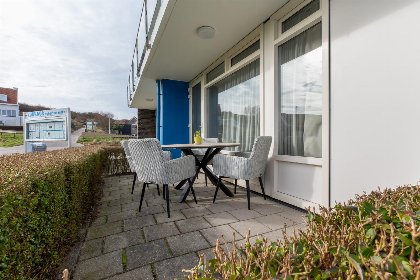 020 Kurhaus appartement nr. 2 met terras op 2 min van het strand | Nieuwstraat 1 Zoutelande