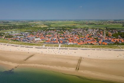 029 Kurhaus appartement nr. 2 met terras op 2 min van het strand | Nieuwstraat 1 Zoutelande