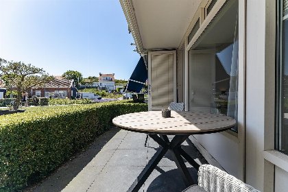 022 Kurhaus Residence Zoutelande | Luxe Verblijf aan Zee met eigen terras en prive sauna | Nieuwstraat 1   app. nr 4