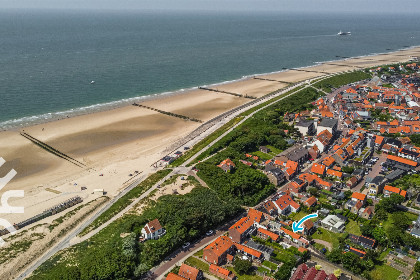 010 Prachtig gerenoveerd 4 persoons vakantiehuis in Zoutelande op 10 meter van het strand