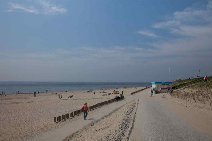 015 Ruime, sfeervolle 6 persoons vakantiebungalow dichtbij strand Zoutelande