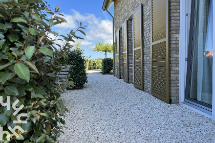 021 Scandinavisch 2 persoons huisje met vrij uitzicht op 400m van het strand in Zoutelande