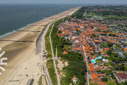 029 Sfeervol 6 persoons vakantiehuis in Zoutelande op 10 meter van het strand