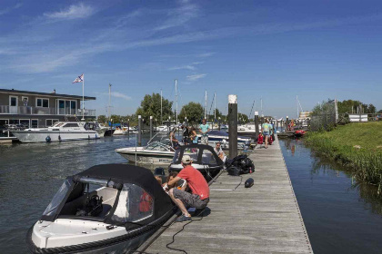 016 Gezellig 4 persoons chalet bij het Nationaal Park De Biesbosch nabij Dordrecht