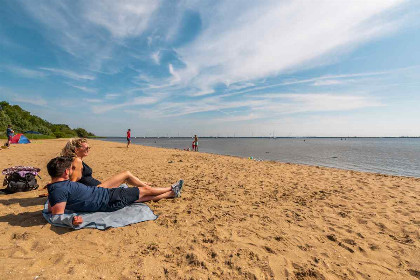 023 4 persoons chalet nabij het strand