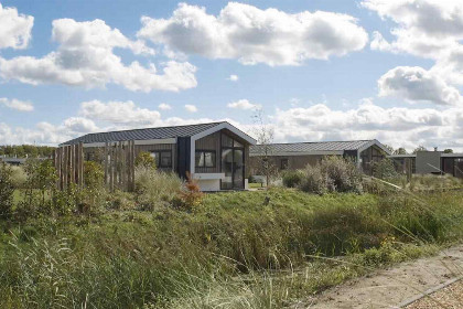 020 Knusse 4 persoons Tiny House dichtbij het strand