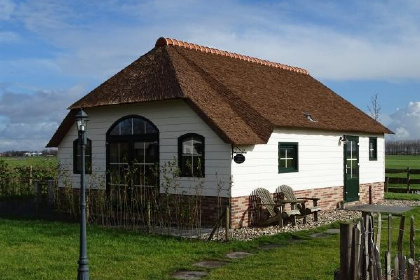 001 7 persoons vrijstaande vakantieboerderij aan het Braassemermeer bij Leiden