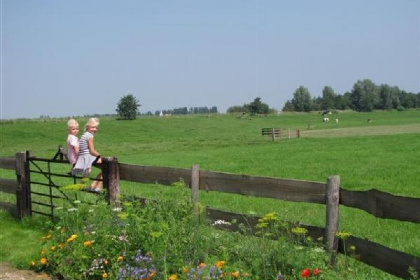 013 Charmant 6 persoons vakantiechalet op een boerderij bij Leiden in het Groene Hart