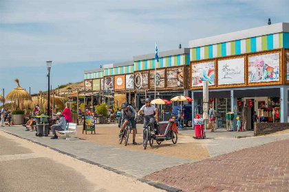 015 5 persoons chalet op vakantiepark Noordwijkse Duinen met zwembad en internet