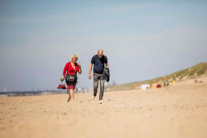 028 5 persoons strandhuis op park met zwembad en internet