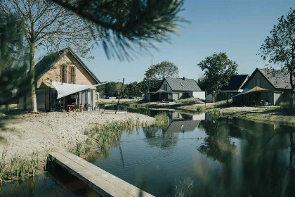 022 Luxe 10 persoons vakantiehuis in Ouddorp nabij het strand