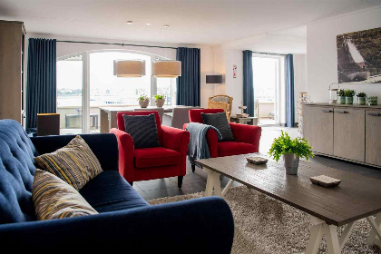 020 Luxe 4 persoons vakantieappartement direct aan de jachthaven en Geverlingen in Ouddorp