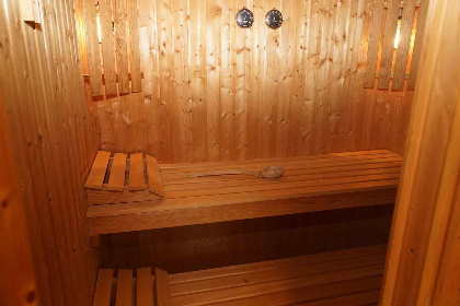 013 Luxe 6 persoons vakantiehuis met sauna in Ouddorp vlakbij het strand