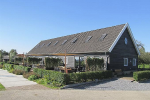 Luxe 16 persoons groepsaccommodatie op het erf van een boerderij vlakbij Gouda