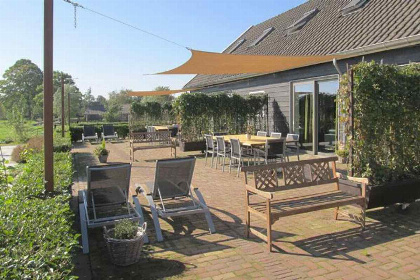 012 Luxe 8 persoons vakantiehuis op het erf van een boerderij vlakbij Rotterdam en Gouda