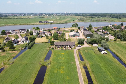 010 Luxe, ruim en rustig gelegen 8 persoons vakantiehuis vlakbij Rotterdam en Gouda