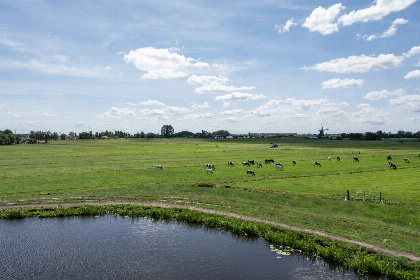 029 Geschakeld 10 persoons vakantiehuis aan het water in Roelofarendsveen