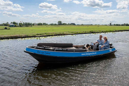 038 Geschakeld 10 persoons vakantiehuis aan het water in Roelofarendsveen