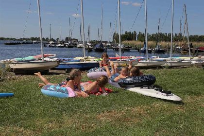 019 Vrijstaand 4 persoons vakantiehuis op vakantiepark de Wijde Aa in Roelofarendsveen