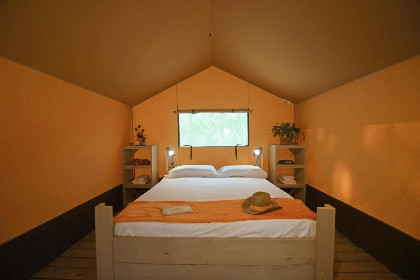 005 Cast Away A.Safari tent
