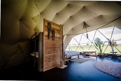 004 Cast Away Dome (inclusief ontbijt)