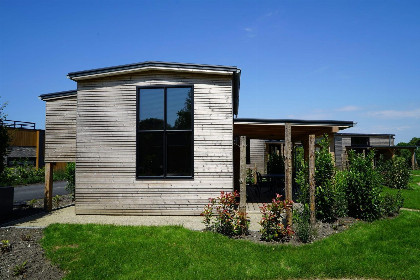 001 4 persoons tiny house op een vakantiepark aan de Kagerplassen