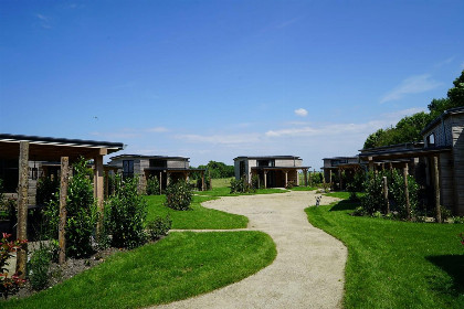 008 4 persoons tiny house op een vakantiepark aan de Kagerplassen