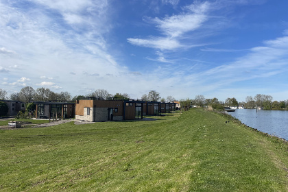 013 4 persoons tiny house op een vakantiepark aan de Kagerplassen