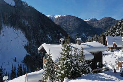 053 Carmaliva 053 Carmaliva