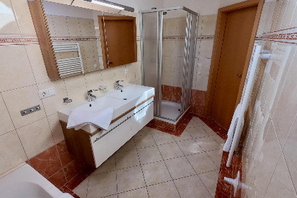 007 Casa Nostra