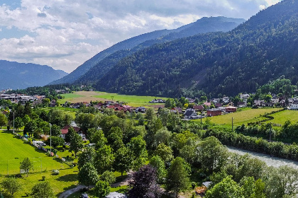 028 Wood Cube an der Drau