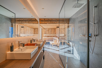033 Das Haus am Berg