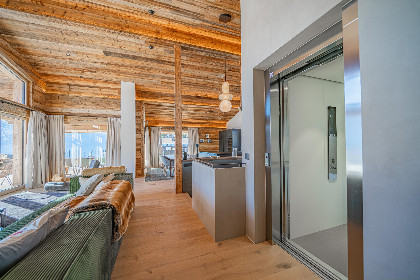 038 Das Haus am Berg