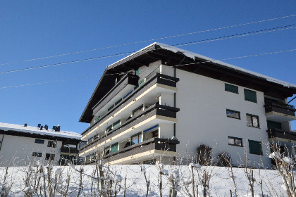 037 My Mountain next door