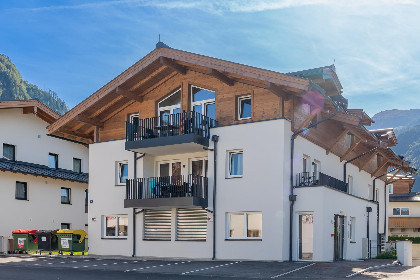 023 Falken Suites TOP 1